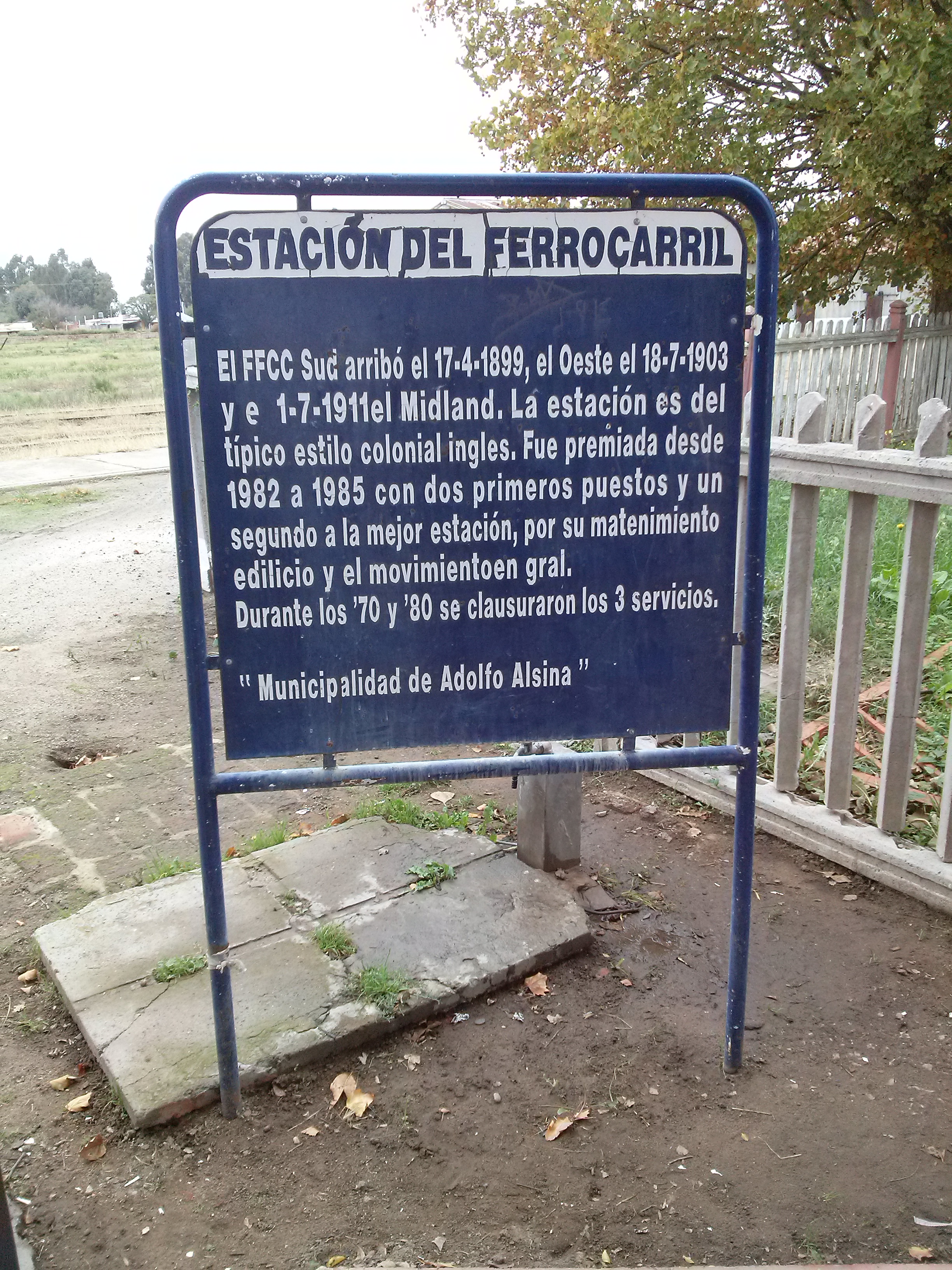 cartel-de-la-estacion-del-ferrocarril-y-su-historia.jpg